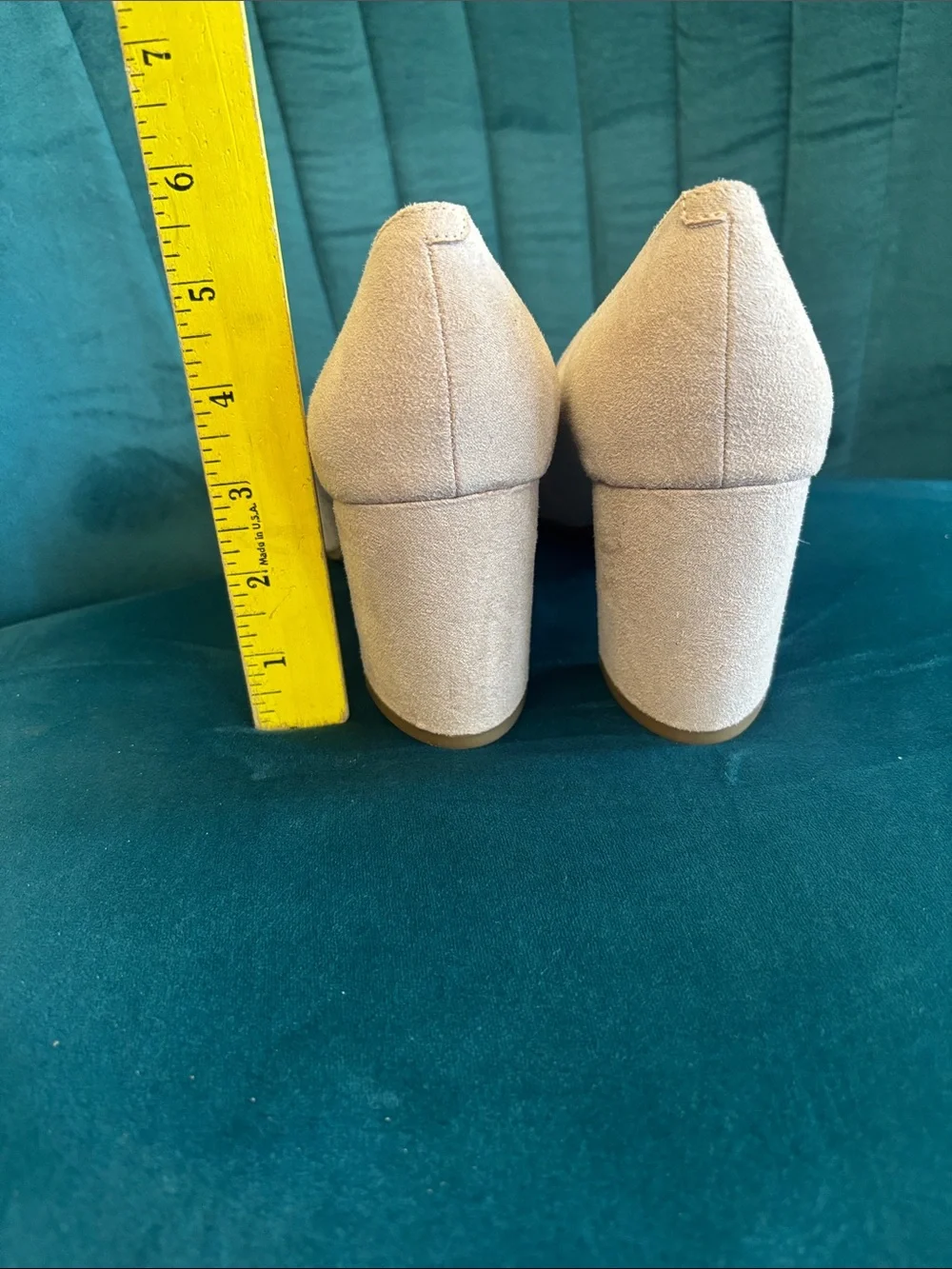 Marc Fisher Pointed Suede Pumps in Nude Size 8 1/2 Like New‎